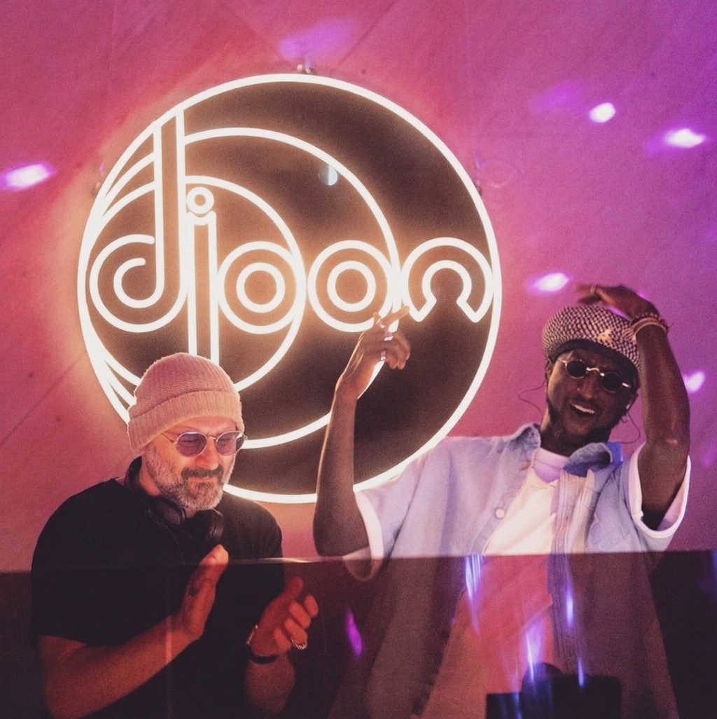 Réalisation Neon Bloom - Djoon